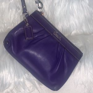 COACH CLUTCH / WRISTLET